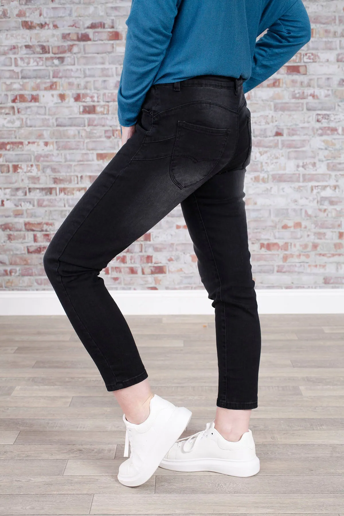 Petra Push Up Black Jeans